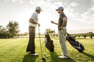 Tìm hiểu sự quan trọng của các trang thiết bị và dụng cụ tập golf